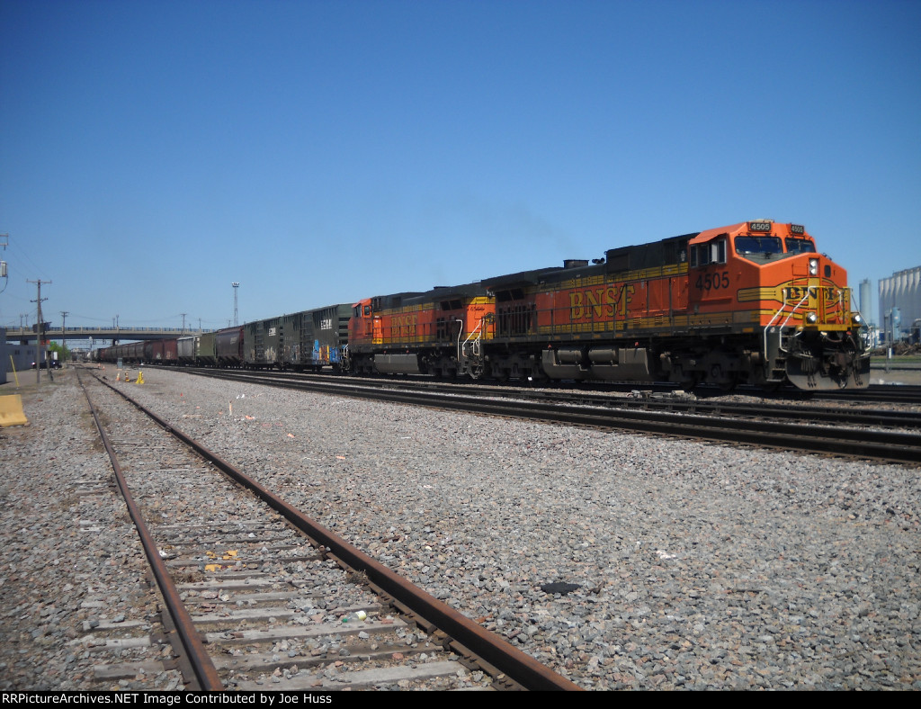 BNSF 4505 East